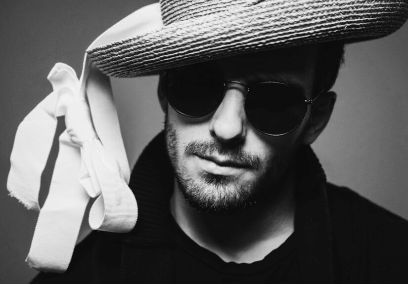 man-black-and-white-white-photography-dark-portrait-1170036-pxhere.com